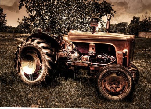 Старый Трактор моей бабушки (фото)